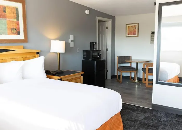 Hotel Econo &